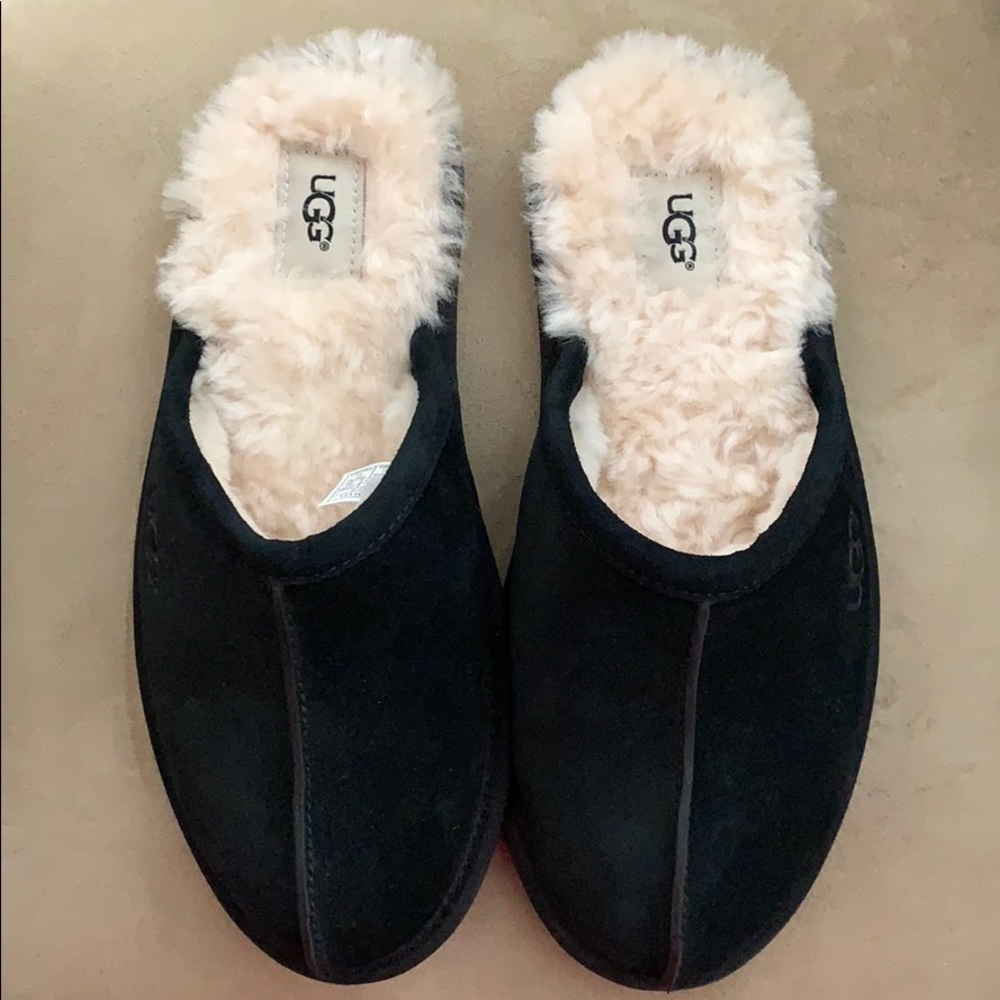 UGG Slippers NWOB